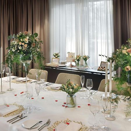 Sheraton Grand Salzburg Bagian luar foto
