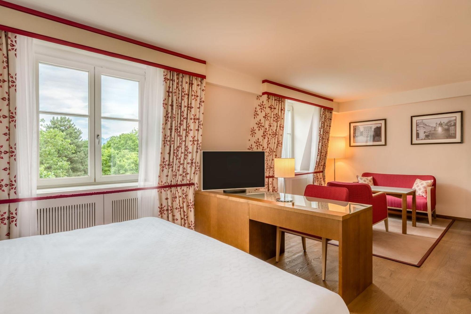 Sheraton Grand Salzburg Bagian luar foto