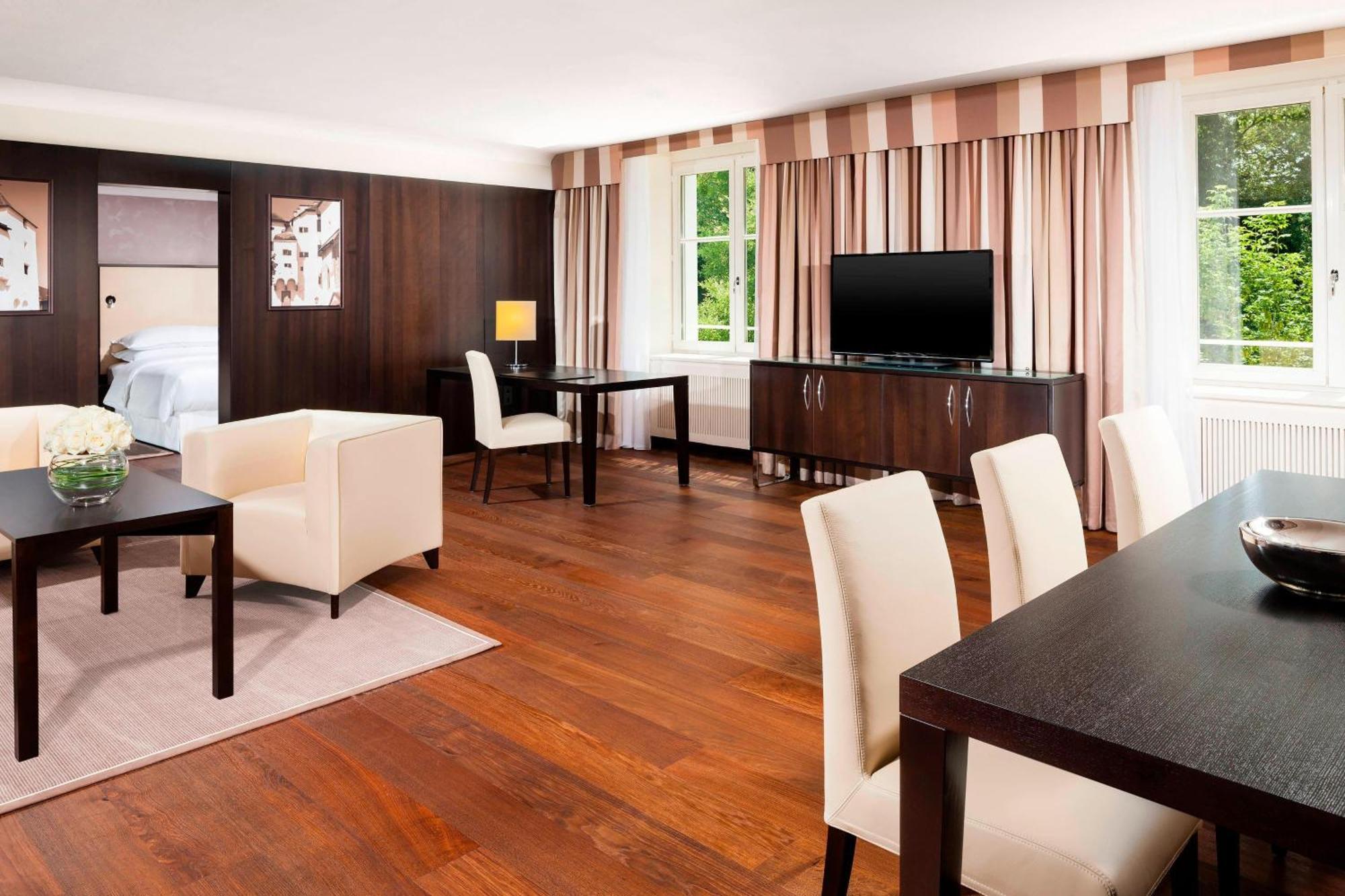 Sheraton Grand Salzburg Bagian luar foto