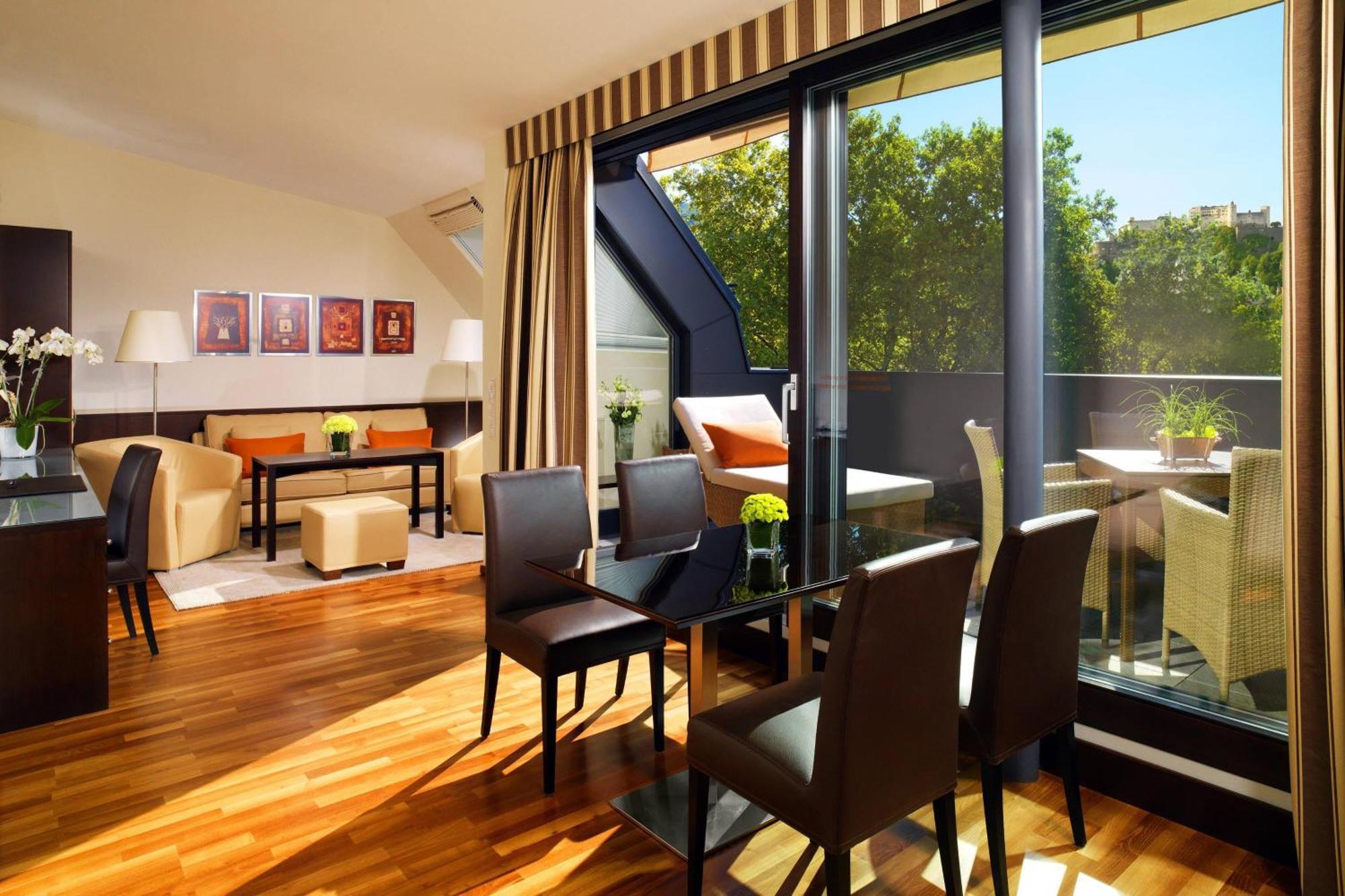 Sheraton Grand Salzburg Bagian luar foto