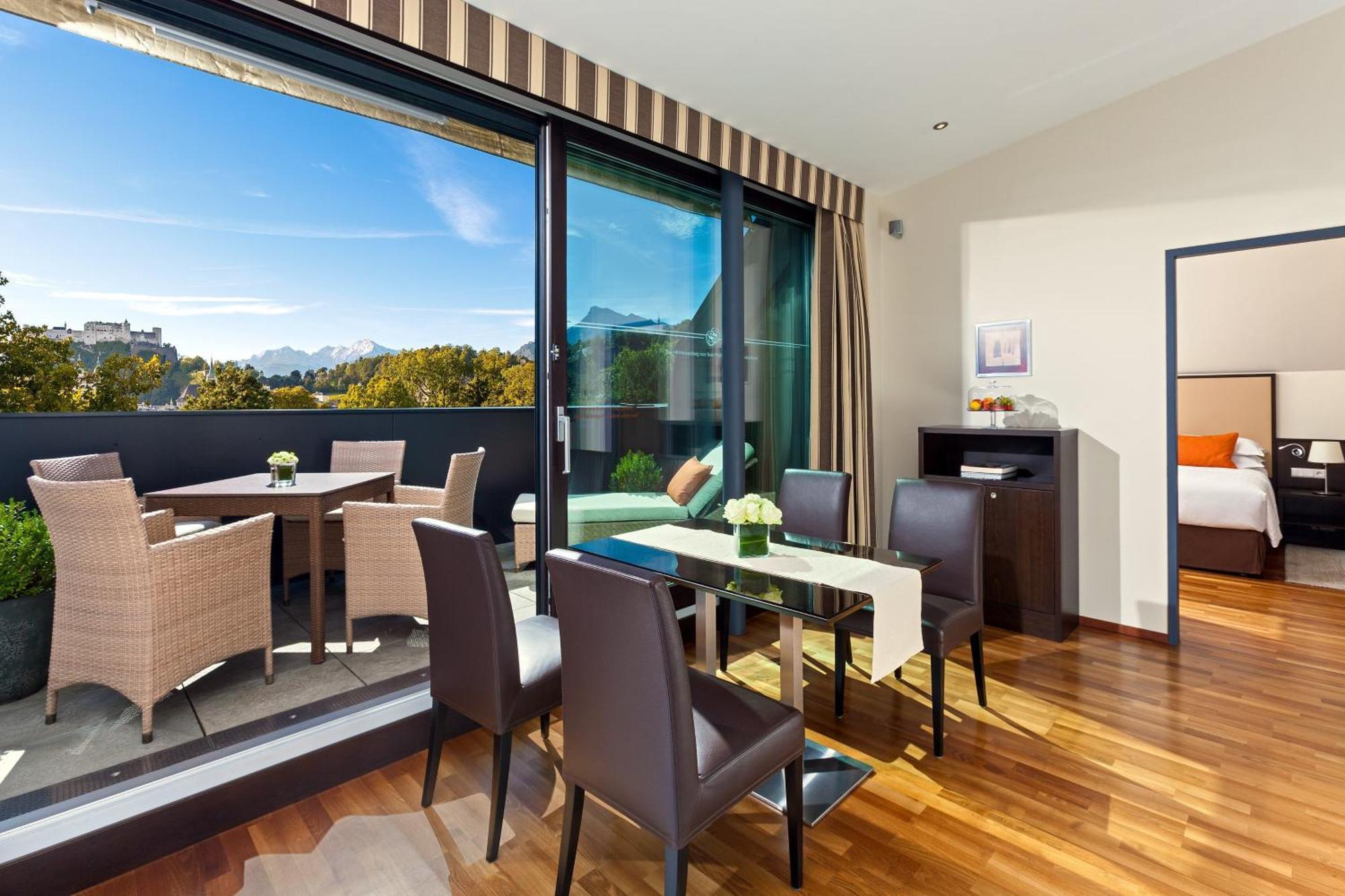 Sheraton Grand Salzburg Bagian luar foto