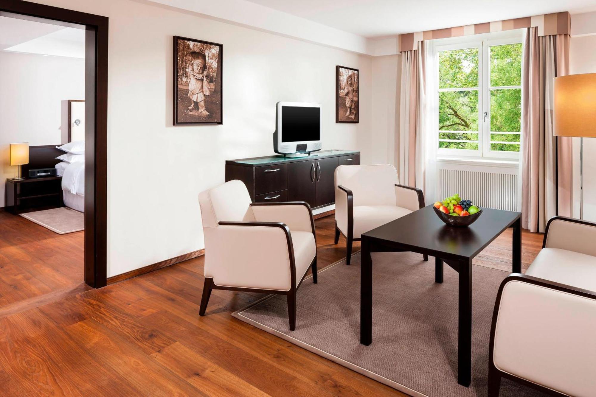 Sheraton Grand Salzburg Bagian luar foto