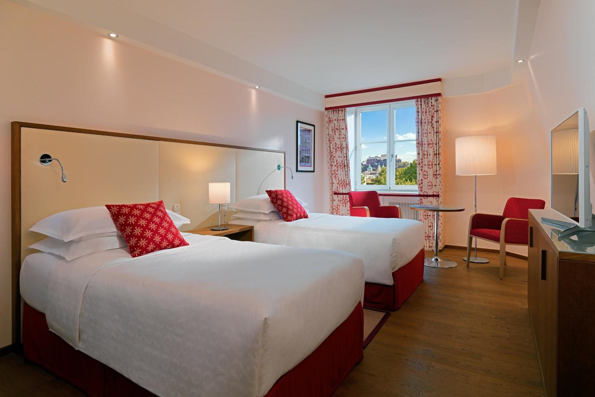 Sheraton Grand Salzburg Bagian luar foto
