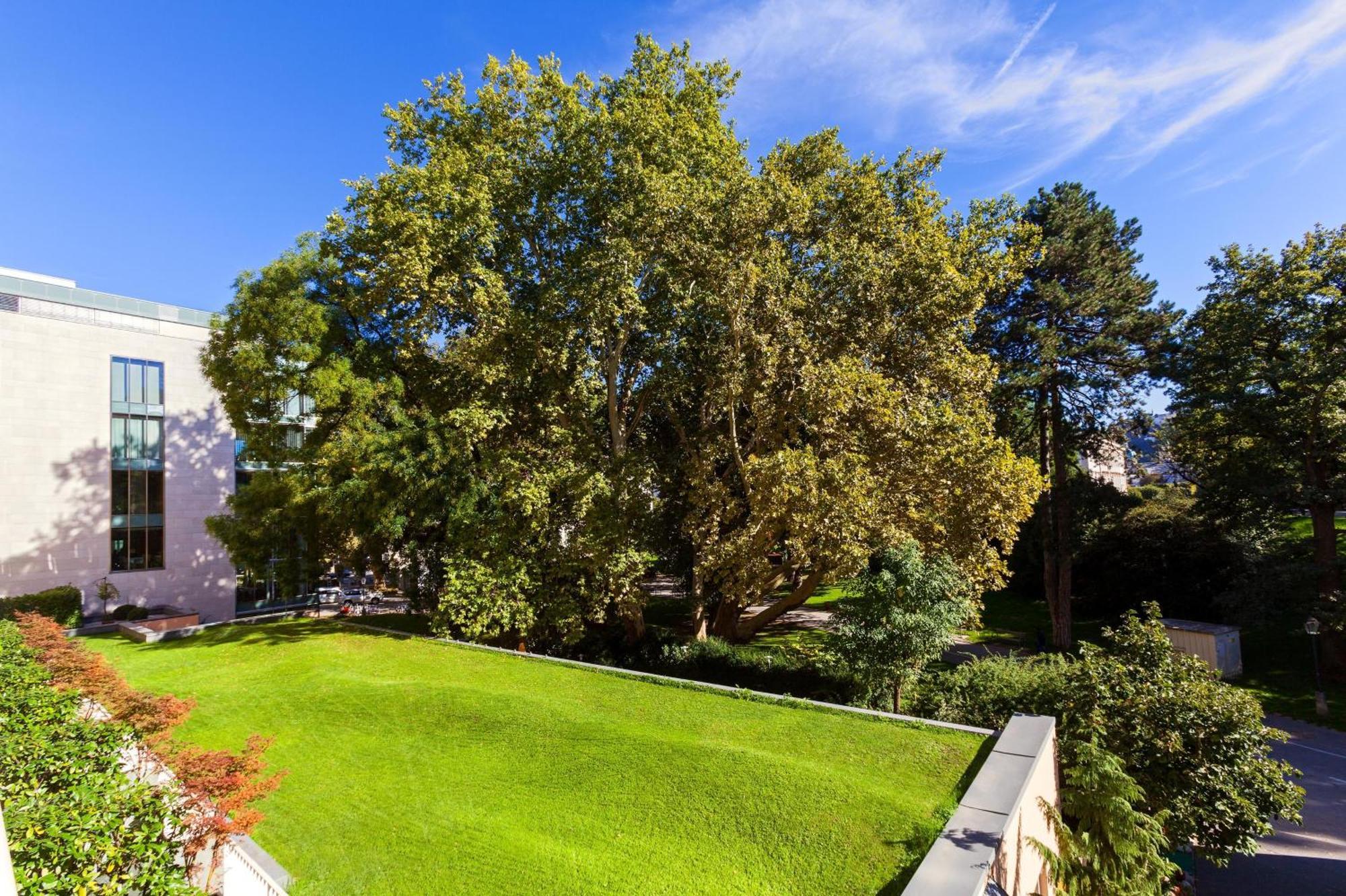Sheraton Grand Salzburg Bagian luar foto