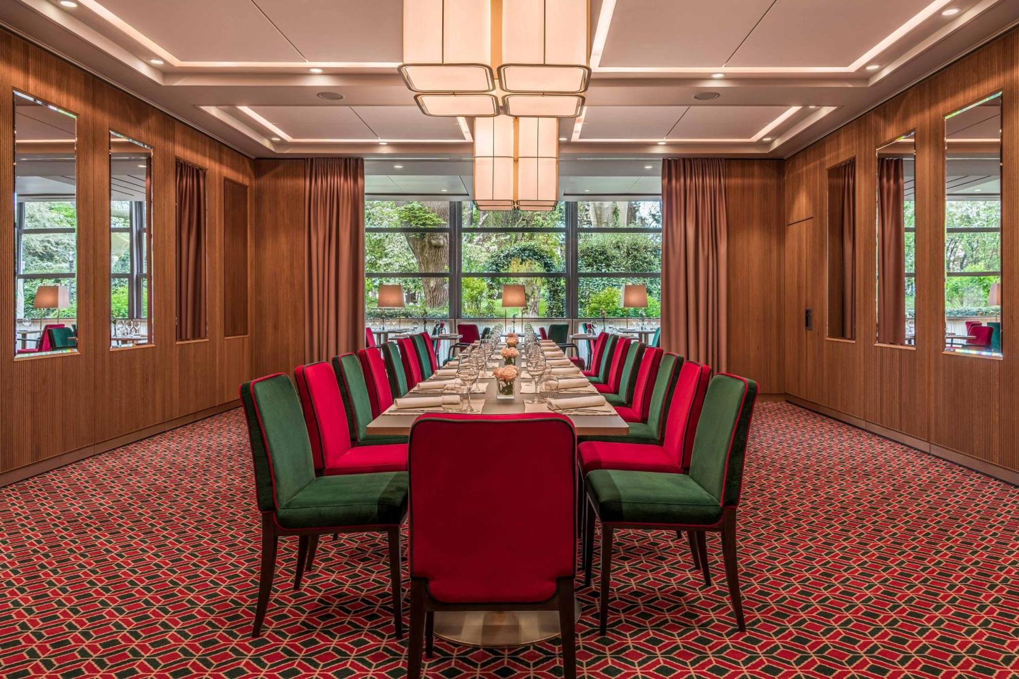 Sheraton Grand Salzburg Bagian luar foto