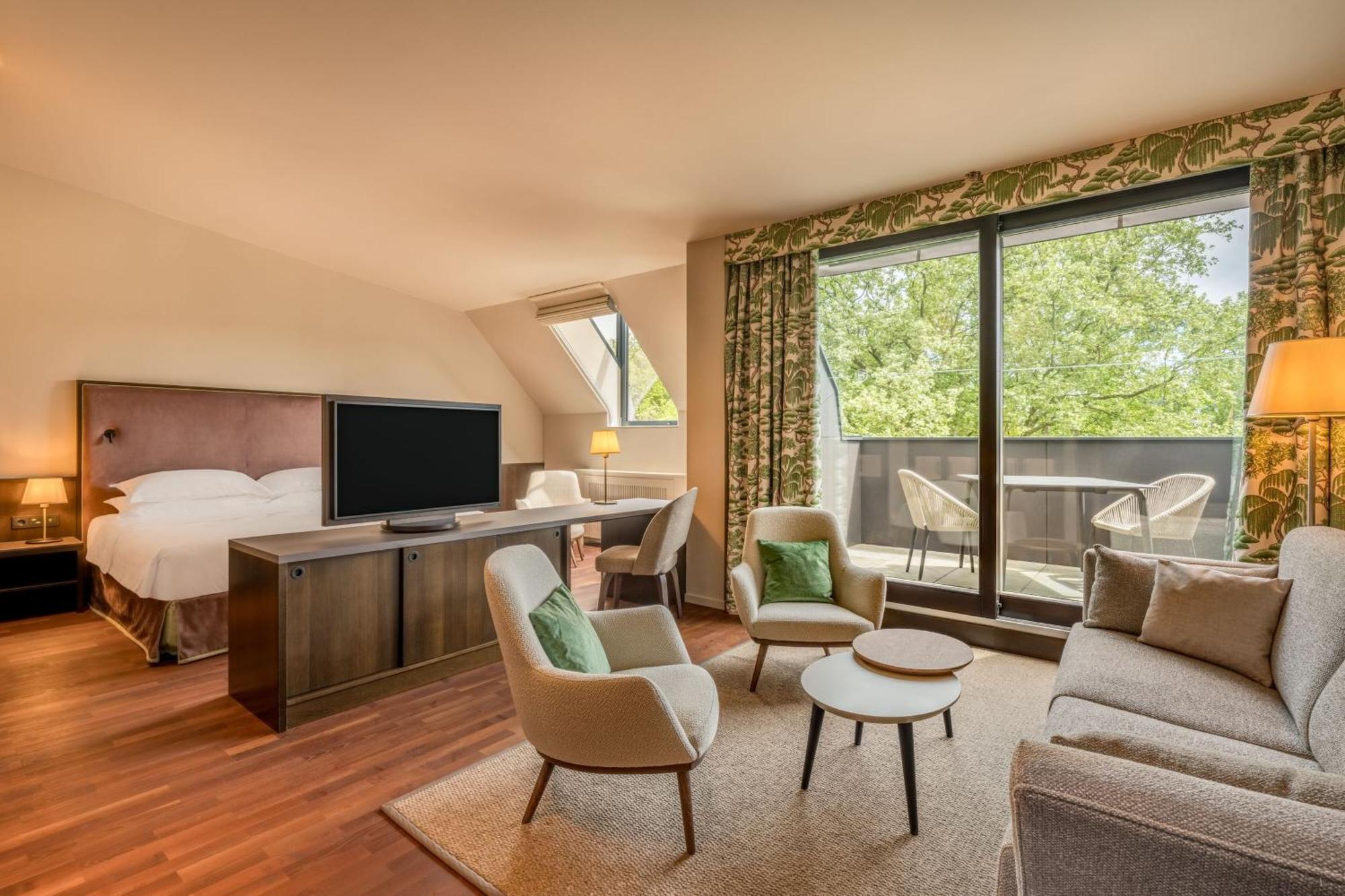 Sheraton Grand Salzburg Bagian luar foto