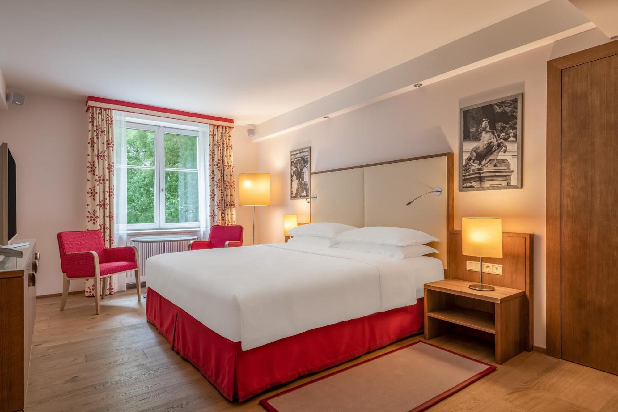 Sheraton Grand Salzburg Bagian luar foto
